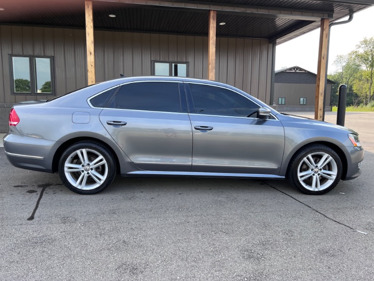 Used 2015 Volkswagen Passat 2.0L TDI SE for sale $13,990 at Geneva Motor Haus in Burlington WI 53105 2
