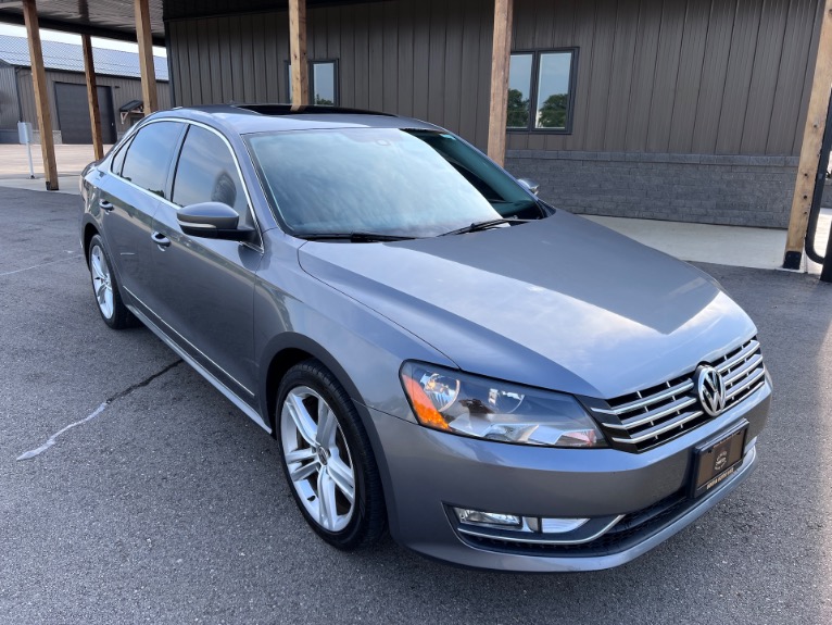 Used 2015 Volkswagen Passat 2.0L TDI SE for sale $13,990 at Geneva Motor Haus in Burlington WI 53105 3