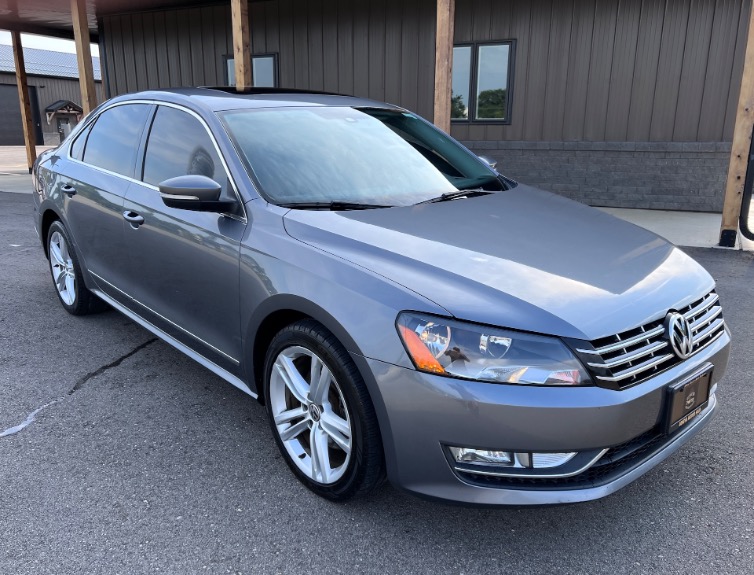 Used 2015 Volkswagen Passat 2.0L TDI SE for sale $13,990 at Geneva Motor Haus in Burlington WI 53105 4