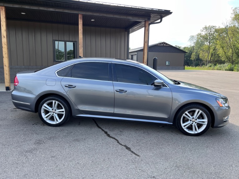 Used 2015 Volkswagen Passat 2.0L TDI SE for sale $13,990 at Geneva Motor Haus in Burlington WI 53105 6